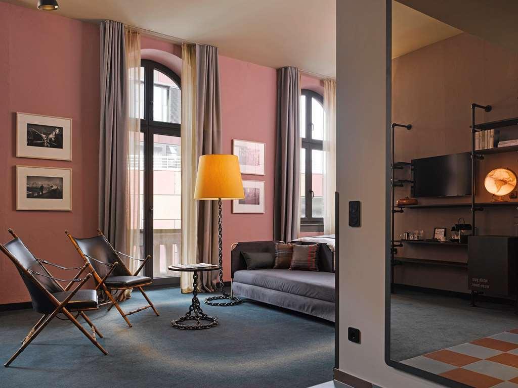 25Hours Hotel Altes Hafenamt Αμβούργο Δωμάτιο φωτογραφία